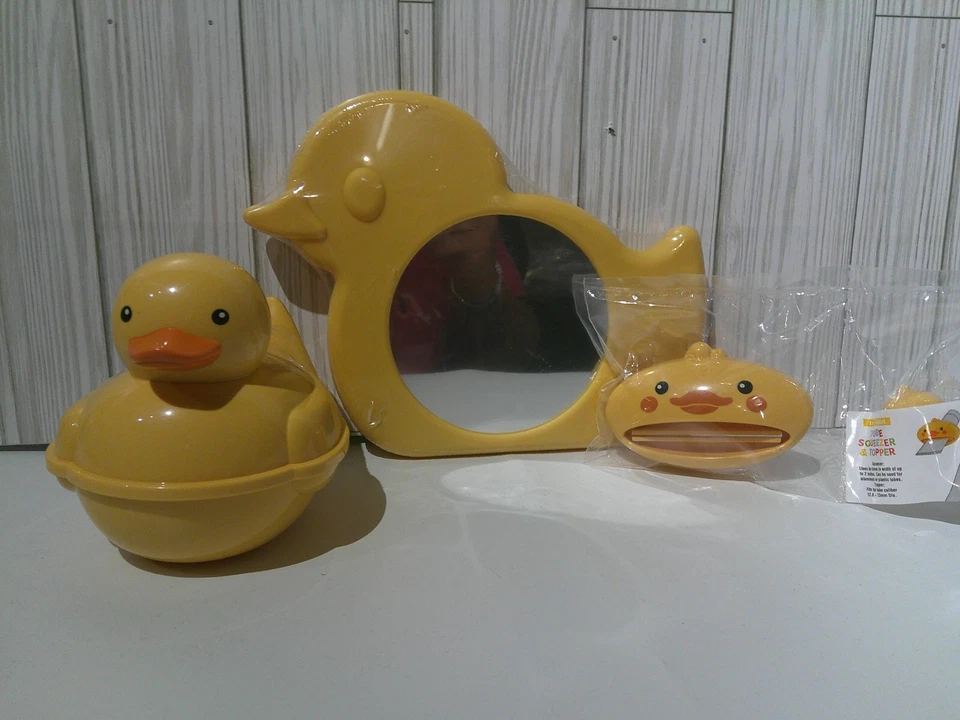 Juego de baño para niños/espejo de baño, jabonera y exprimidor de tubo y tapa/pato Foto 1 de 4