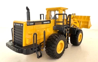 1:50 Komatsu WA600-3 Wheel Loader Diecast By Joal - Image 1 of 4