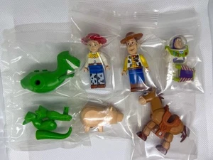 LEGO Toy Story MINIFIGURES from Set 7597: Western Train Chase - Picture 1 of 1