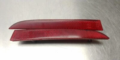 Reflectores de cubierta de parachoques trasero izquierdo y derecho Chevrolet Camaro 2016-2024 OEM Foto 1 de 2