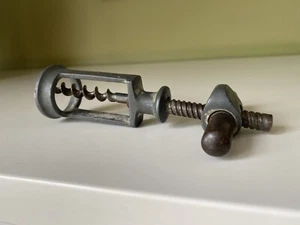 Antiker Korkenzieher. Metall-Altersspuren. Länge ca.: 13,5 cm. - Bild 1 von 4