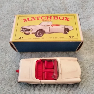 Matchbox #27 Mercedes Benz 230SL 1966 en caja original Foto 1 de 4