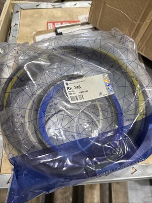 New Tilt Cylinder Seal Kit for Volvo PN 11990348 Fits L150/L150C BM, L150C, L150 - Image 1 of 4