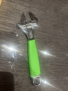 NEW for 2024 Snap-On Green 8'' SLIM ADJUSTABLE WRENCH Smooth Jaw ADHWS8G - Picture 1 of 2