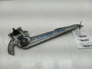 89-95 TOYOTA PICKUP PASSENGER SIDE FRONT MANUAL WINDOW REGULATOR ASSEMBLY - Picture 1 of 12