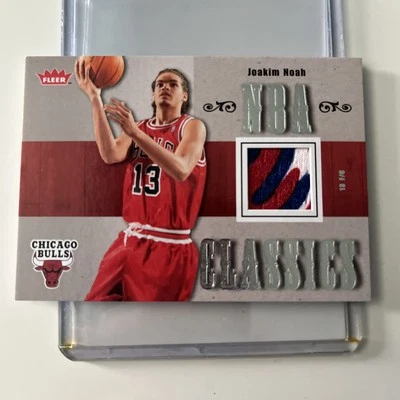 Camiseta Joakim Noah 2007-08 Fleer Clásicos de la NBA 3 Colores 🤯 Chicago Bulls Foto 1 de 4