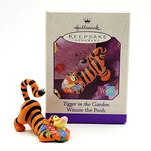 Ornamento Tigger in the Garden Winnie the Pooh Hallmark Keepsake 1998 - Imagen 1 de 20