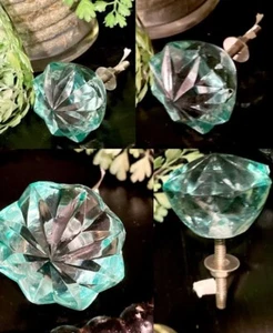 2 VINTAGE-Green CARNAVAL GLASS HAND BLOWN  DRAWER PULLS KNOBS OLD STOCK carnival - Picture 1 of 24