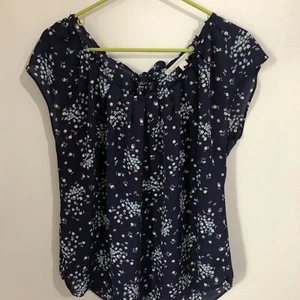 Laura Conrad Top Size L Blue Multicolor Floral Blouse Shirt Pleated Tie Back - Picture 1 of 9