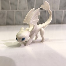 How To Train Your Dragon Hidden World Mystery Dragon Light Fury (Crouching) HTF