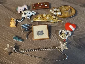 11 Piece Vintage and Modern Mixed Design Brooch/Pin Lot G - Picture 1 of 1