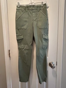 Spanx Größe Petite Medium weiche salbei Stretch Twill Knöchel Cargohose neu ohne Etikett - Bild 1 von 4