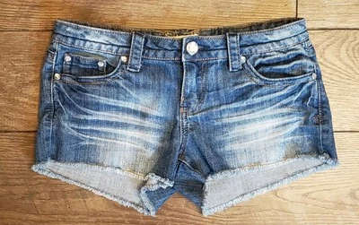 Hot Kiss Womens Size 7 Fringe Cici Jean Shorts Bling Embroidered Stretch Flower - Image 1 of 4