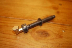 Delta 40-680 P20 and Others Scroll Saw PIVOT BOLT & OIL CUP 1342269 1342294 - Picture 1 of 1