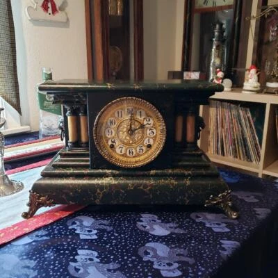 Gilbert "Blackbird" 8 Day Marbleized Mantle Clock - Image 1 of 4