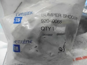 Nuevo parachoques genuino GM 92040065 - Imagen 1 de 1