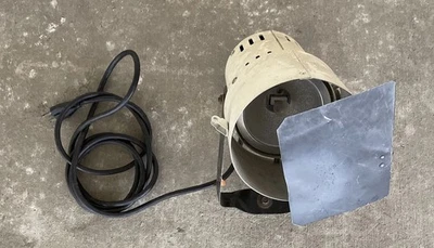 SV Smith Victor Griffith Industries Video Light Model Q60 Tungsten Light Unit. - Image 1 of 4