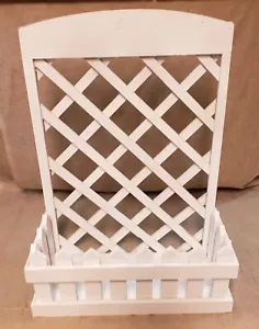 Wood Lattice Style Pot Holder Planter - Picture 1 of 7