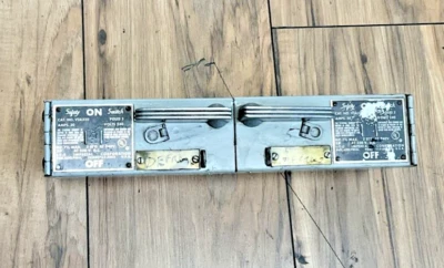 ITE V2A3211 PANELBOARD SWITCH 30A 250V 3POLE 3PH 7 1/2HP - Image 1 of 4