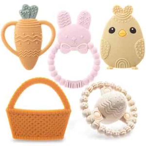 Cute Easter Baby Teether Set, Easter Bunny, Carrot, Chicken, Rattle Egg & Easter - Bild 1 von 15