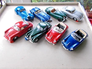 BURAGO 1/24:"8 diverse Oldtimer-Modelle Porsche/Jaguar/Bugatti/Cobra Topzustand - Bild 1 von 1