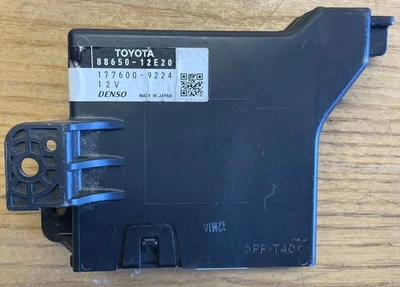 2007-2013 ZRE152 Toyota Corolla Hatch A/C Amplifier Control Unit 88650-12E20 - image 1 of 3