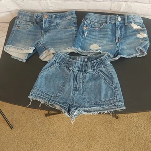Gap Mädchen Größe 4 Shorts Paket 3 - Bild 1 von 8