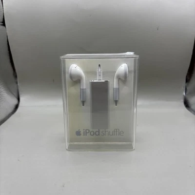 Rare Apple iPod Shuffle 3rd Generation 2009 2GB Silver New Factory Sealed A1271 - Image 1 of 4