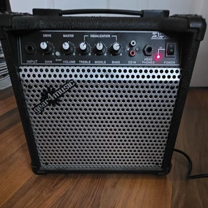 Guitar Amp 15 Watt Gear4music Model: S156 Boost Function - Picture 1 of 6