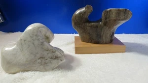 Abstract Art Sculpture White Stone And Dark Mounted on Wooden Base Unsigned - Picture 1 of 10