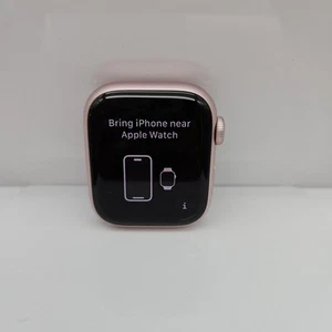 Apple Watch Series 9 A2978 Pink Aluminum 41mm GPS Smartwatch - Zdjęcie 1 z 7