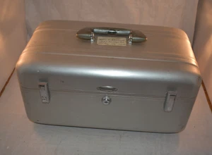 16" x 8" x 8" Halliburton Vintage Kameratasche Retro Sammlerstück selten - Bild 1 von 13