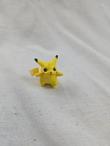Vintage Pokemon Nintendo Hasbro Pikachu Figure Toy 2000 - Picture 1 of 2