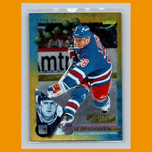 Tarjeta de hockey Steve Larmer #40 1994 Score Gold Line New York Rangers NHL CASI NUEVA - Imagen 1 de 3