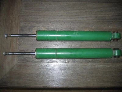 Cantidad 2 Usado Jaguar XK8 / XKR Puntal Delantero / Amortiguador MJA2141DH Jaguar Original Foto 1 de 3