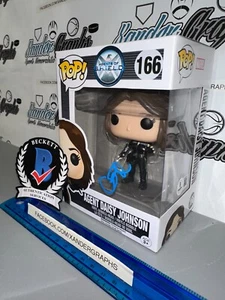 CHLOE BENNET WANG AGENT DAISY JOHNSON SIGNED AUTOGRAPHED FUNKO POP-BAS BECKETT - Picture 1 of 8