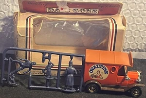 Vintage Lledo Models Of Days Gone Orange Ovaltine Delivery Truck & Figures 1:43 - Picture 1 of 5