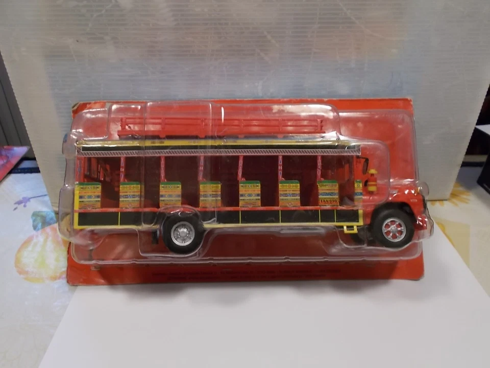 hachette sc1/43 autobus ford f 600 chiva - Immagine 1 di 1