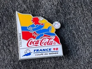 PIN PINS ENAMEL WORLD CUP 98 1998 FOOTBALL SOCCER COCA COLA COLOMBIE ARGENTE - Imagen 1 de 1