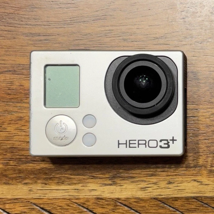 Cámara de acción GoPro HERO3+ Black Edition con accesorios y control remoto Foto 1 de 1