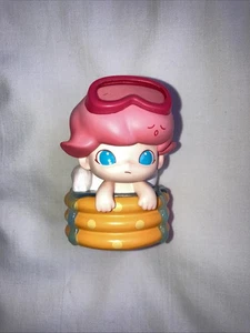 Mini figura Pop Mart Dimoo Pets serie de vacaciones cachorro bañista - Imagen 1 de 3