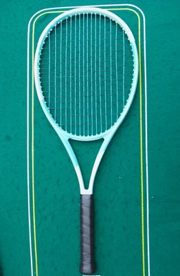 HEAD Auxetic 2.0 Boom 600 MP 100 295g/10.4oz 315mm Strung 16x19 4 1/4 EXCL - Image 1 of 4