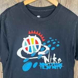 Nike NSW 96 Til Infinity Kurzarm Grafik T-Shirt Schwarz Herren Größe L - Bild 1 von 9