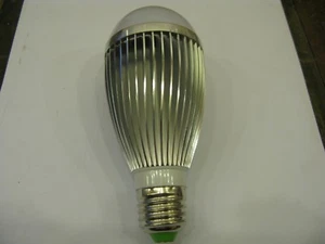 9 x 9W Dimmable ES E27 Warm White LED Light Lamp Bulb 220V 800 Lumens Job Lot UK - Picture 1 of 6