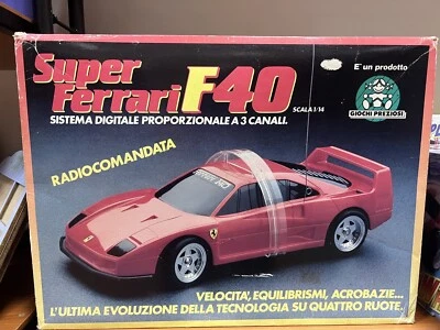 SUPER FERRARI F40 RADIOCOMANDATA SCALA 1/14 by GIOCHI PREZIOSI ANNI 80 - Immagine 1 di 4