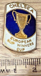 CHELSEA FOOTBALL CLUB THE BLUES SOCCER TEAM LAPEL PIN EUROPEAN CUP 1971 VINTAGE - Picture 1 of 3