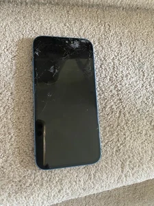 iphone 13 pour pièces en l'état - Photo 1 sur 4