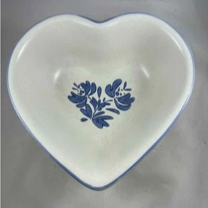 Vintage große 8" Pfaltzgraff Steinzeug Yorktowne Muster herzförmige Servierschale/Schüssel - Bild 1 von 7