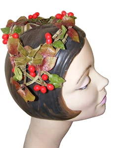 VINTAGE 50ER JAHRE HUT DRAHTMÜTZE BEEREN & BLÄTTER VINTAGE MILLINERY FASHIONS STIRNBAND - Bild 1 von 6
