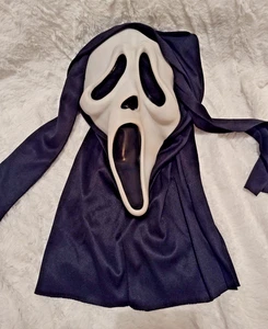Scream 3 Ghost Face Mask Apr June 2010 GLOWS 8511 9206WMC - Picture 1 of 7